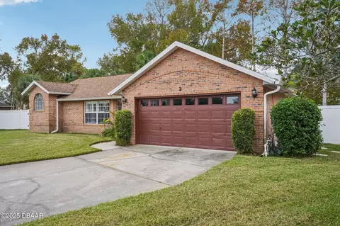 Exterior - 2 Queen Ann Ct, Ormond Beach, FL 32174 photo 7 of 8