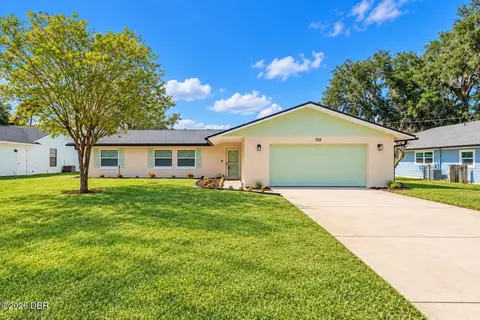 704 Green Rd, New Smyrna Beach, FL 32168
