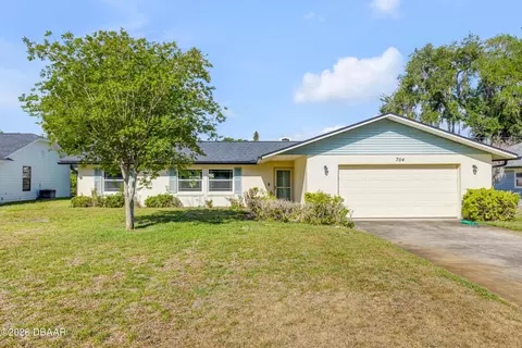 704 Green Rd, New Smyrna Beach, FL 32168