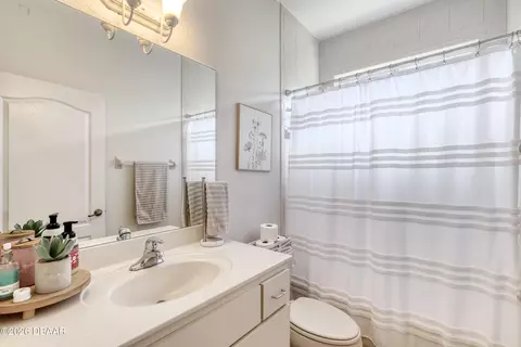 Bath - 38 Timucuan Dr, Ormond Beach, FL 32174 photo 4 of 5