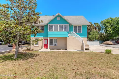 722 N Halifax Ave, Daytona Beach, FL 32118