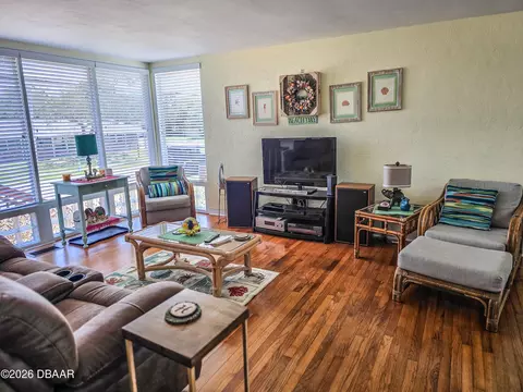 Living - 111 River Beach Dr, Ormond Beach, FL 32176 photo 2 of 5