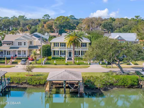 1212 S Riverside Dr, New Smyrna Beach, FL 32168