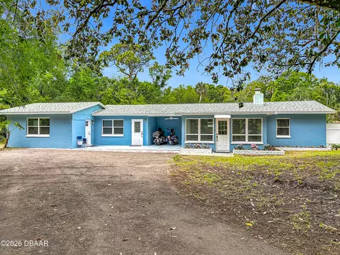 819 B St, New Smyrna Beach, FL 32168