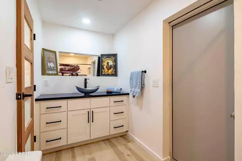 Bath - 500 S Riverside Dr, Edgewater, FL 32132 photo 7 of 7