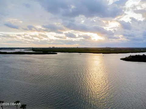 View/Area - 500 S Riverside Dr, Edgewater, FL 32132 photo 6 of 10