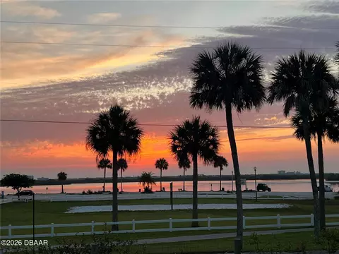 View/Area - 500 S Riverside Dr, Edgewater, FL 32132 photo 9 of 10