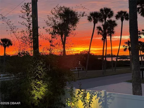View/Area - 500 S Riverside Dr, Edgewater, FL 32132 photo 7 of 10