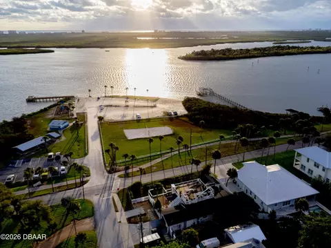 View/Area - 500 S Riverside Dr, Edgewater, FL 32132 photo 5 of 10