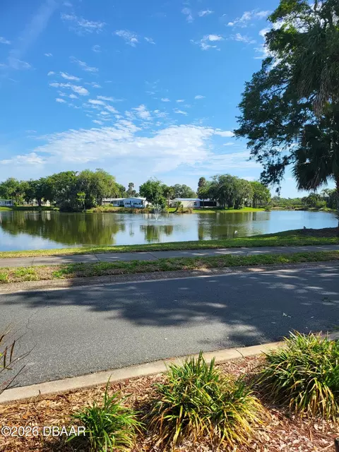 202 Schooner Ave, Edgewater, FL 32141 photo 2