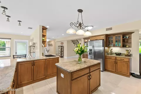 Kitchen - 105 Willow Bend Ln, Ormond Beach, FL 32174 photo 2 of 7