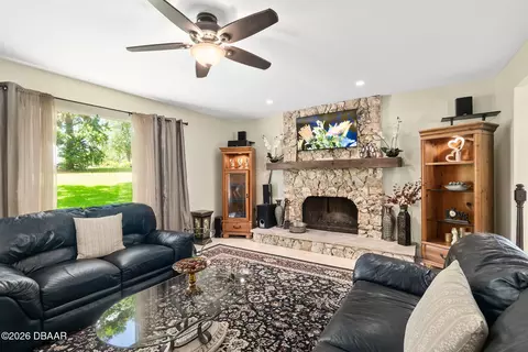 Living - 105 Willow Bend Ln, Ormond Beach, FL 32174 photo 1 of 9