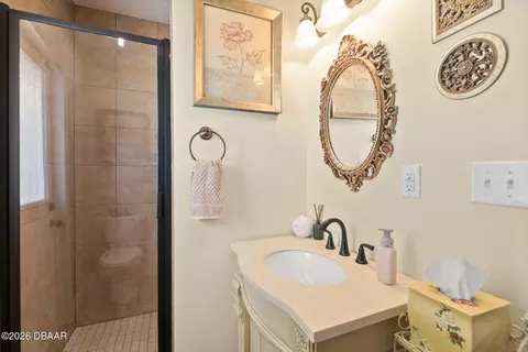 Bath - 105 Willow Bend Ln, Ormond Beach, FL 32174 photo 1 of 6