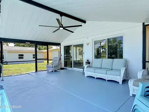Exterior - 2519 Glenwood Dr, Edgewater, FL 32141 photo 3 of 5