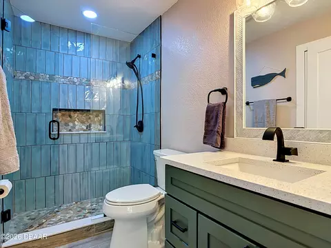 Bath - 2519 Glenwood Dr, Edgewater, FL 32141 photo 3 of 3