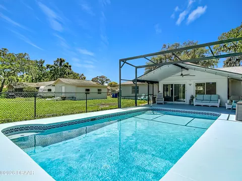 Exterior - 2519 Glenwood Dr, Edgewater, FL 32141 photo 5 of 5