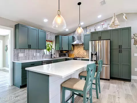 Kitchen - 2519 Glenwood Dr, Edgewater, FL 32141 photo 4 of 5