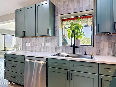 Kitchen - 2519 Glenwood Dr, Edgewater, FL 32141 photo 3 of 5