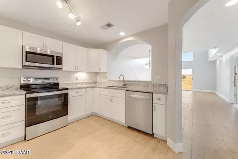 Kitchen - 3070 Ocean Shore Blvd, Ormond Beach, FL 32176 photo 2 of 3