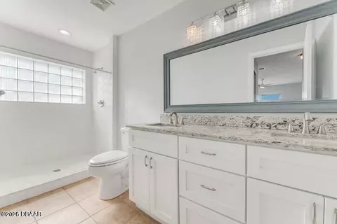 Bath - 3070 Ocean Shore Blvd, Ormond Beach, FL 32176 photo 4 of 4