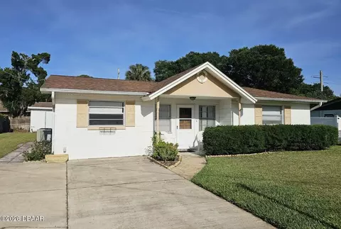 634 6th St, Port Orange, FL 32129
