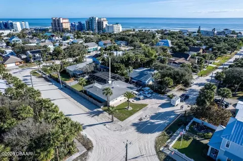 900 E 1st Ave, New Smyrna Beach, FL 32169