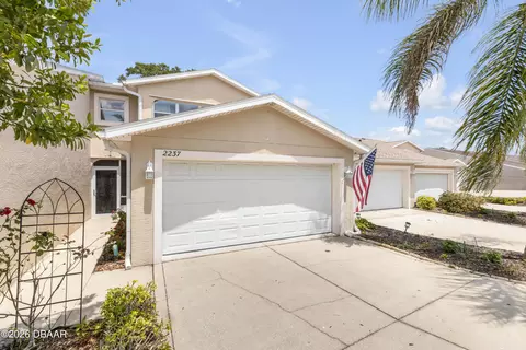2237 Hawks Cove Cir, New Smyrna Beach, FL 32168
