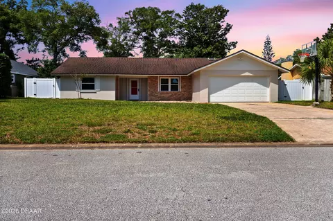 1104 Parkside Dr, Ormond Beach, FL 32174