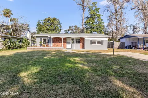 1132 Clearwater Rd, Daytona Beach, FL 32114