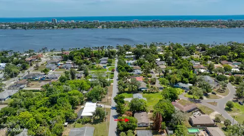 View/Area - 102 Ellsworth Ave, Ormond Beach, FL 32174 photo 2 of 9