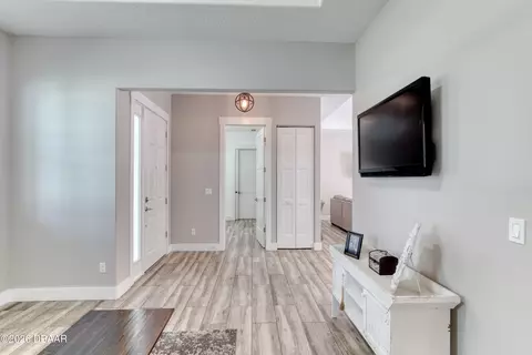 Entry Way - 15 Maple St, Flagler Beach, FL 32136 photo 2 of 4