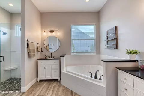 Bath - 15 Maple St, Flagler Beach, FL 32136 photo 2 of 9