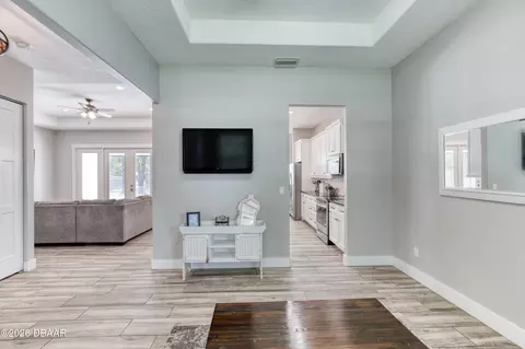 Entry Way - 15 Maple St, Flagler Beach, FL 32136 photo 3 of 4