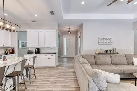 Entry Way - 15 Maple St, Flagler Beach, FL 32136 photo 4 of 4