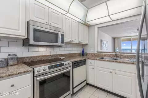 Kitchen - 89 S Atlantic Ave, Ormond Beach, FL 32176 photo 3 of 6