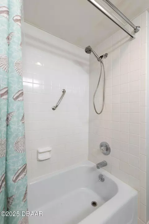 Bath - 89 S Atlantic Ave, Ormond Beach, FL 32176 photo 2 of 7