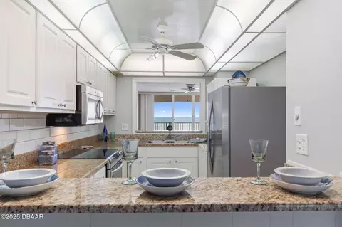 Kitchen - 89 S Atlantic Ave, Ormond Beach, FL 32176 photo 2 of 6