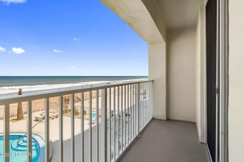 Exterior - 89 S Atlantic Ave, Ormond Beach, FL 32176 photo 6 of 13