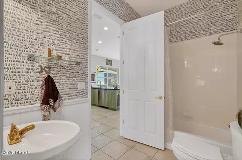 Bath - 41 Bay Pointe Dr, Ormond Beach, FL 32174 photo 5 of 5