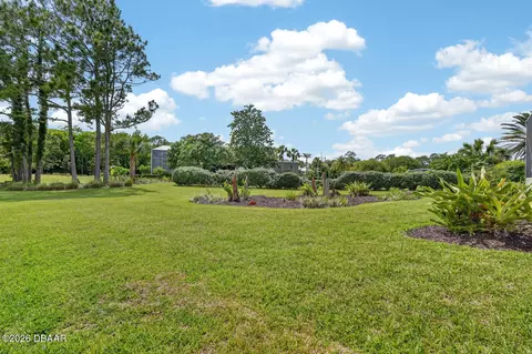 Exterior - 41 Bay Pointe Dr, Ormond Beach, FL 32174 photo 9 of 14