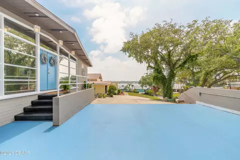 9 Fountainebleau Cir, Daytona Beach, FL 32118