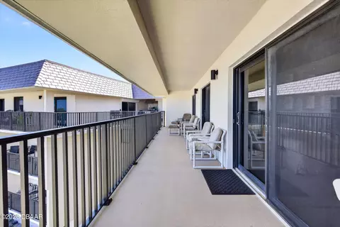 Exterior - 935 Ocean Shore Blvd, Ormond Beach, FL 32176 photo 2 of 5