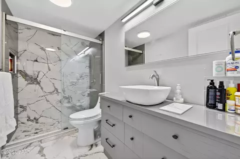 Bath - 1133 Ocean Shore Blvd, Ormond Beach, FL 32176 photo 2 of 3