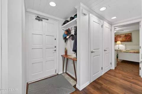 Entry Way - 1133 Ocean Shore Blvd, Ormond Beach, FL 32176 photo 1 of 2