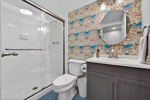 Bath - 1133 Ocean Shore Blvd, Ormond Beach, FL 32176 photo 1 of 3