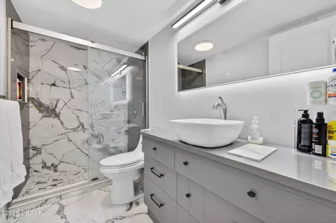 Bath - 1133 Ocean Shore Blvd, Ormond Beach, FL 32176 photo 3 of 3