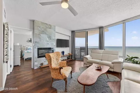 Living - 1133 Ocean Shore Blvd, Ormond Beach, FL 32176 photo 2 of 5