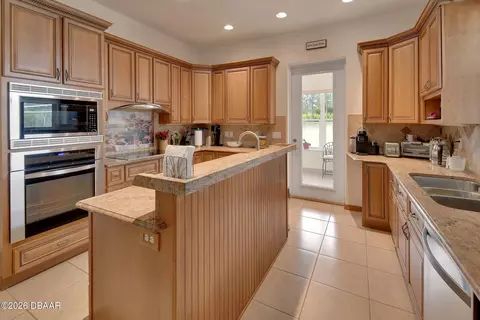Kitchen - 443 Juniper Ln, Ormond Beach, FL 32174 photo 2 of 7