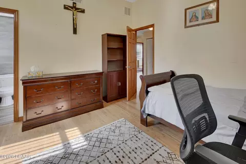 Bedroom - 443 Juniper Ln, Ormond Beach, FL 32174 photo 3 of 10
