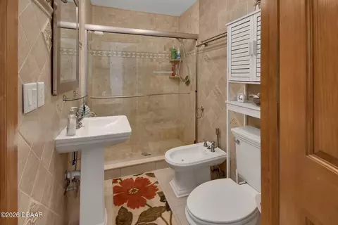 Bath - 443 Juniper Ln, Ormond Beach, FL 32174 photo 1 of 6
